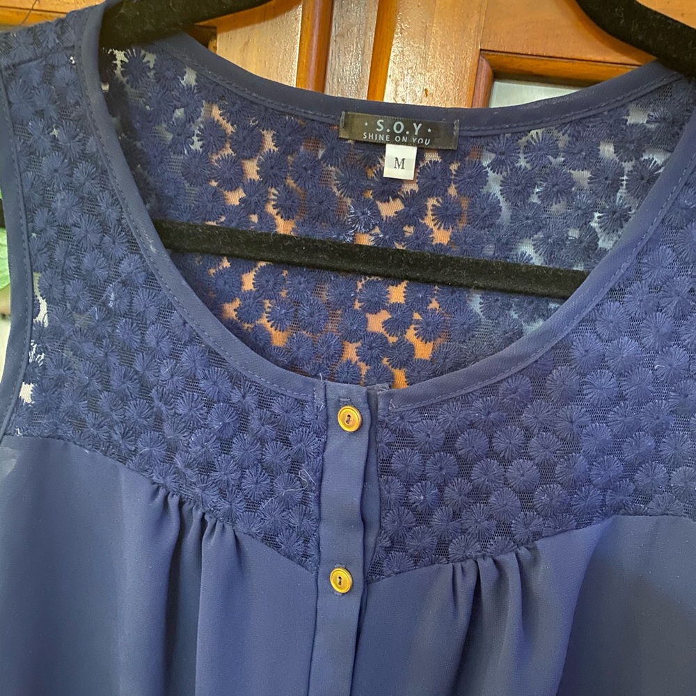 2/$10- S.O.Y. - Embroidered Detail High Low Top - Picture 3 of 7